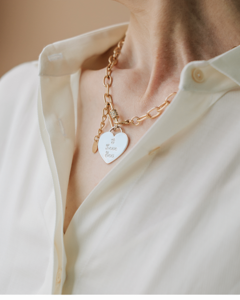 white and gold modern jewelry sale promotion instagram post (3)